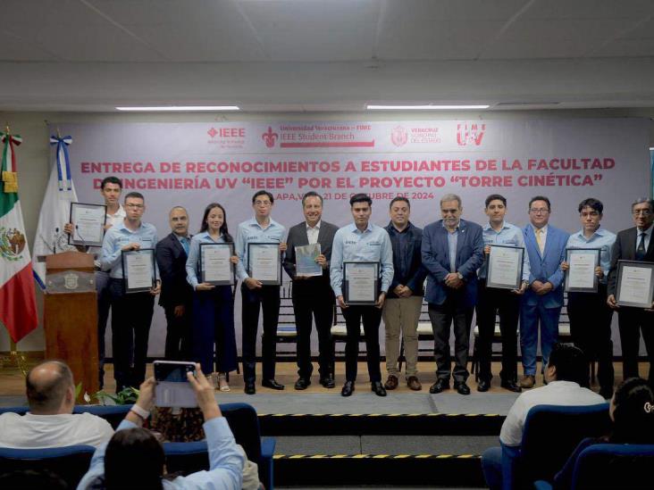 Reconoce Gobierno de Veracruz a estudiantes de Ingeniería de la Universidad Veracruzana