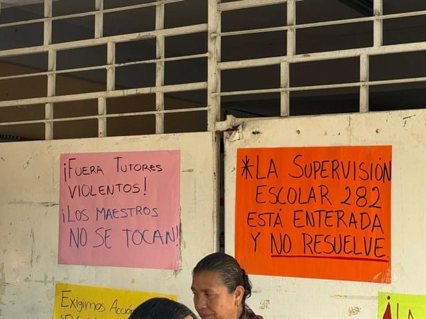 Toman primaria Manuel M. Gutiérrez de Xalapa; denuncian agresiones por parte de alumna y sus tutores