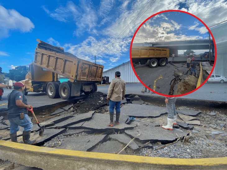 Fuertes lluvias causan enorme socavón en tramo carretero de Actopan 