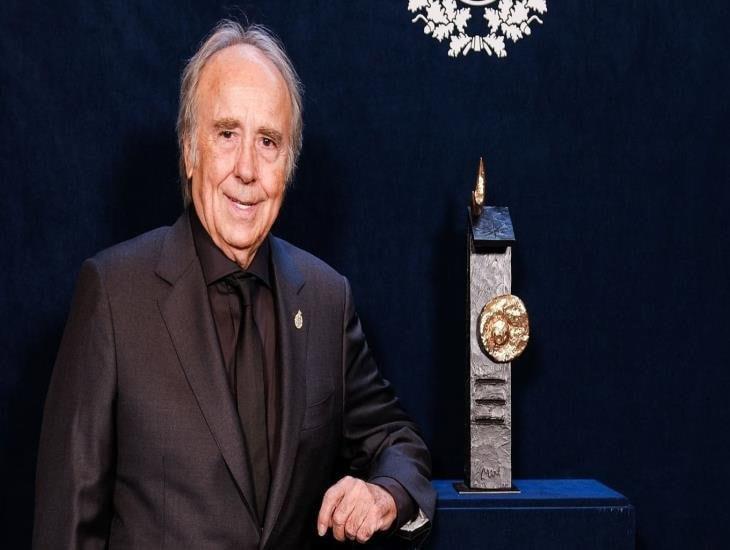 Joan Manuel Serrat canta al recibir Premio Princesa de Asturias