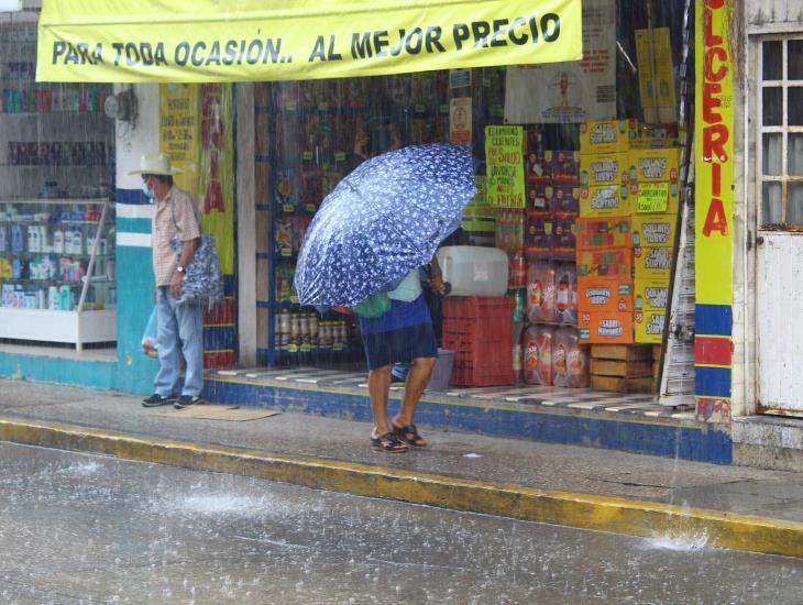 Lluvias no dan tregua, podría bajar la temperatura en Agua Dulce