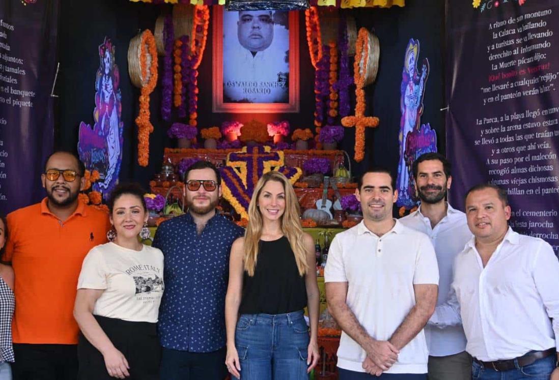 Inaugura la alcaldesa Paty Lobeira el Altar de Muertos en los bajos del Palacio Municipal