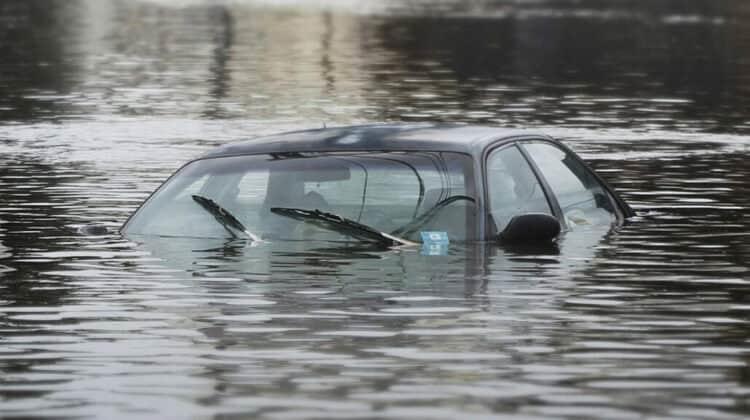 ¿Cuáles son las partes de tu auto que debes revisar tras las inundaciones en Veracruz?