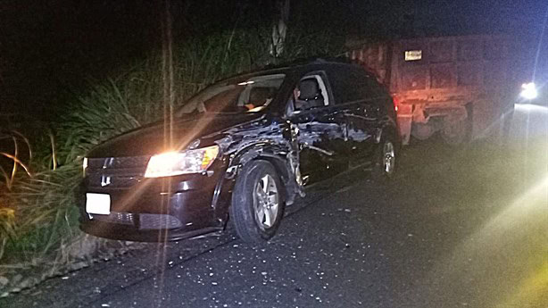 Accidente en la curva del Zapote deja cuantiosos daños materiales 