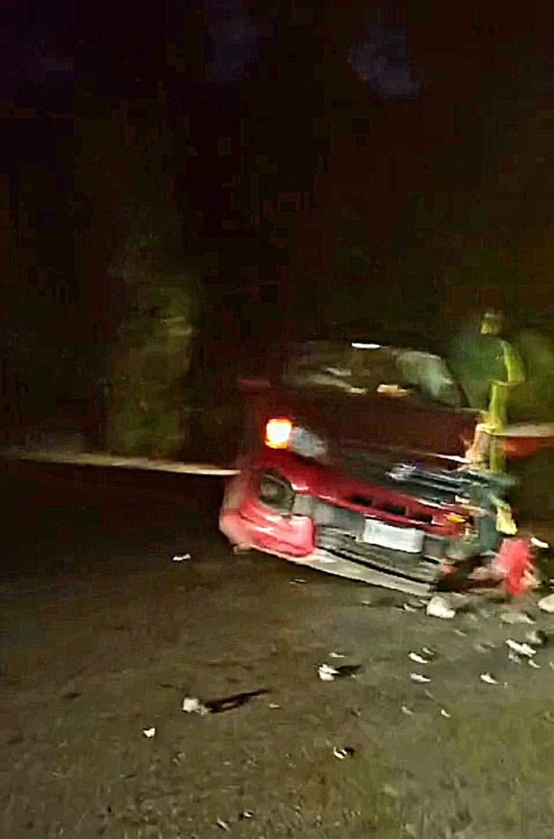 Accidente en la curva del Zapote deja cuantiosos daños materiales 