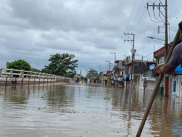 Más de 200 locales en Minatitlán inundados por golpe de agua del río Coatzacoalcos |FOTOS