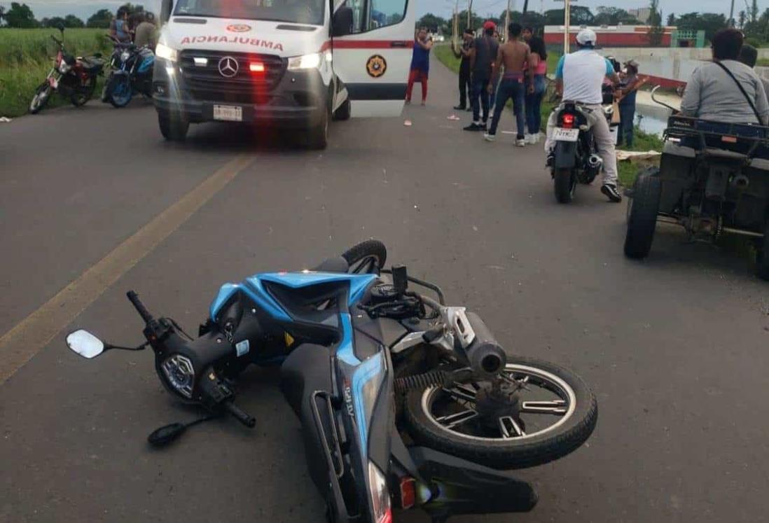 Se accidentan en moto en el tramo Cosamaloapan-Carlos A. Carrillo