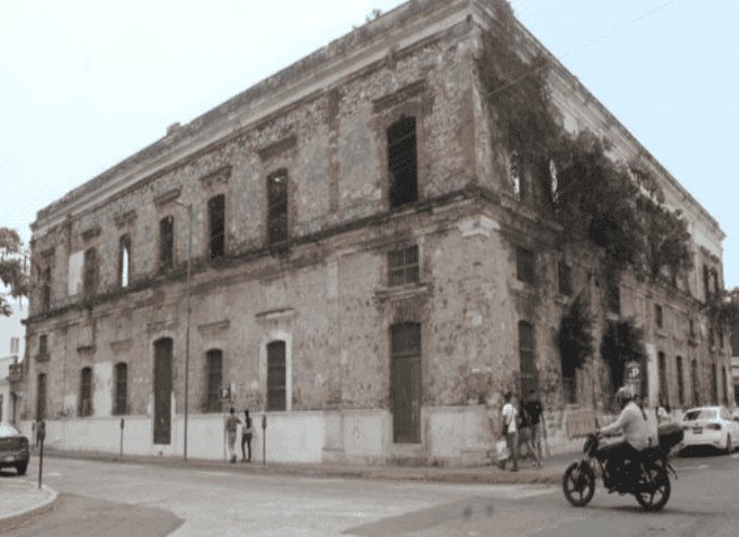 Edificios abandonados en centros históricos