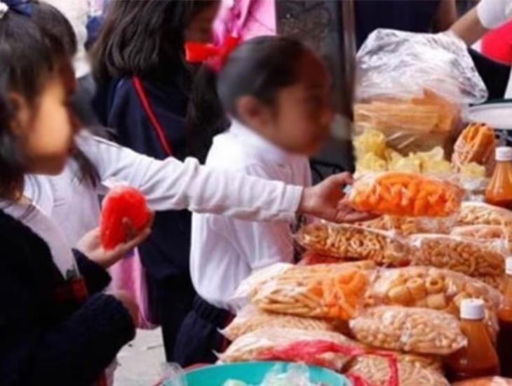 ¿Qué cambios habrá en las escuelas mexicanas tras eliminar la comida chatarra? Esto sabemos