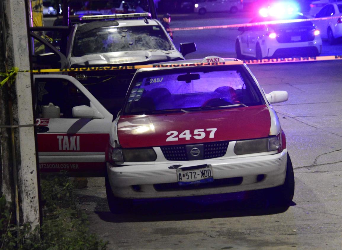 ¡Ya no llegó a casa! se infarta pasajero de taxi frente al bar Caballo Blanco l VIDEO