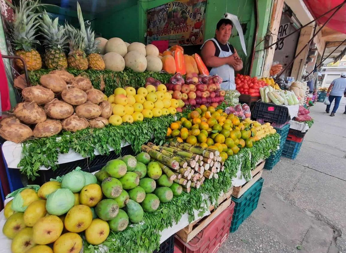 Intensa temporada de lluvias encarece costos de frutas en varias regiones del país