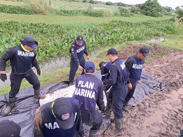 Semar brinda apoyo a damnificados por desbordamientos de los ríos Coatzacoalcos y Papaloapan