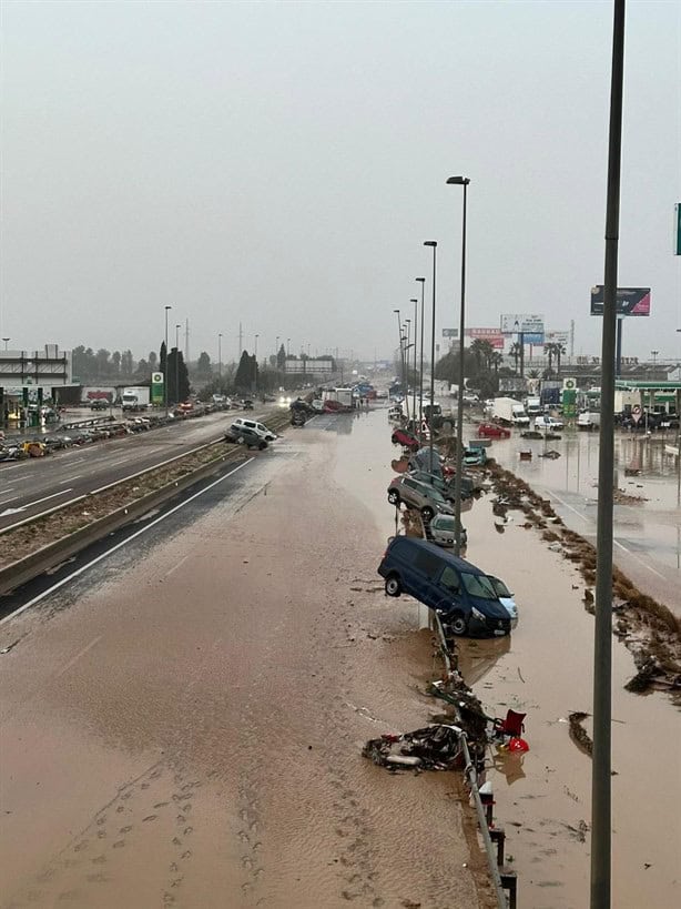 Inundaciones dejan devastación en Valencia, España por fenómeno Dana; hay más de 60 muertos