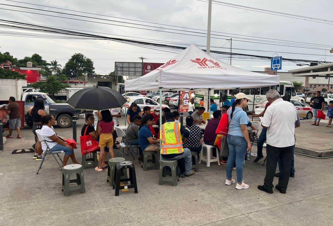 Infonavit atiende a derechohabientes en fraccionamientos de Veracruz