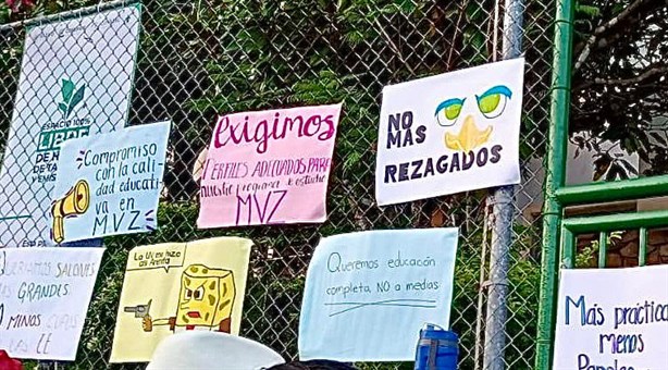 Protestan estudiantes de la UV en Tuxpan, ¿qué es lo que exigen?