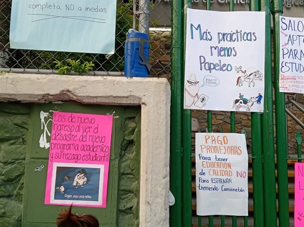 Protestan estudiantes de la UV en Tuxpan, ¿qué es lo que exigen?