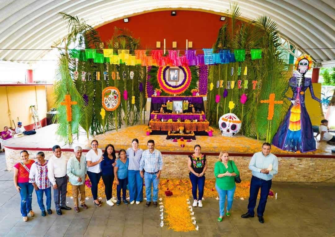 Inauguran exposición de altares de muertos en Soconusco