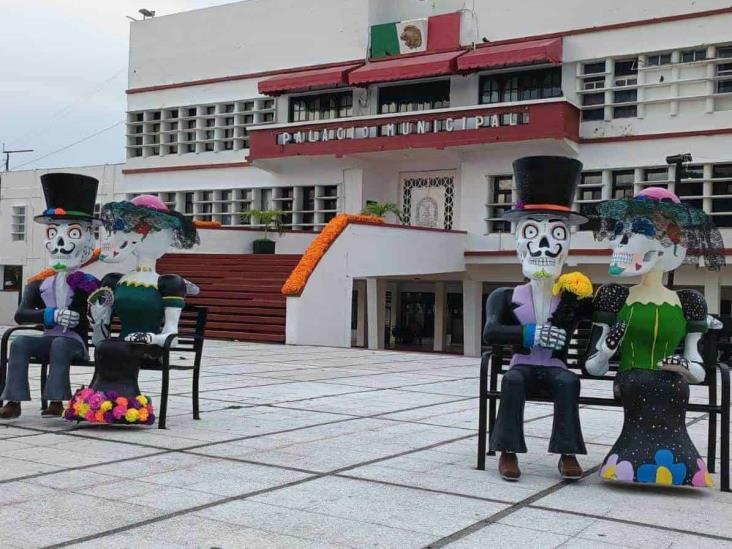 Día de Muertos: Así decoraron los lugares emblemáticos de Coatzacoalcos | FOTOS