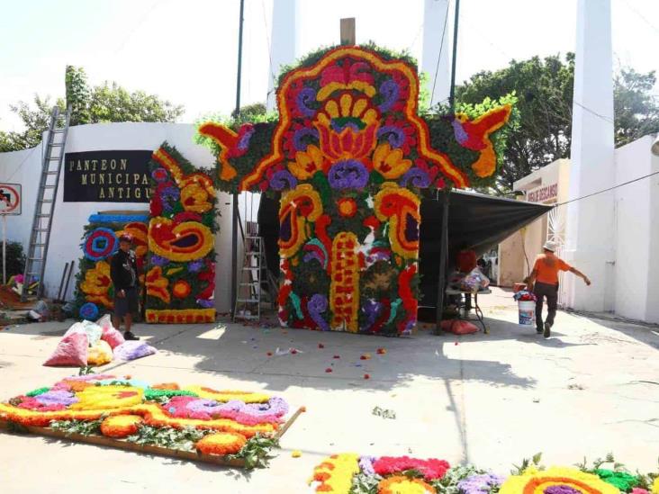 Día de Muertos: Así decoraron los lugares emblemáticos de Coatzacoalcos | FOTOS