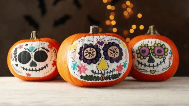 CAFÉ DE MAÑANA: DÍA DE MUERTOS Y HALLOWEEN: CULTURA, ECONOMÍA Y COMERCIO