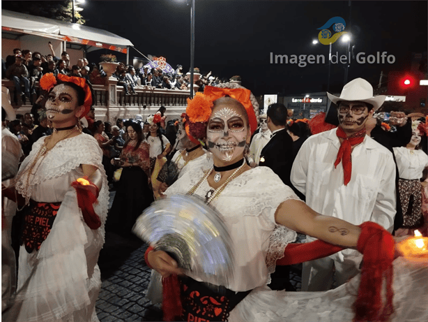 Catrinas derrochan gala en Xalapa con el desfile Mágico Veracruz (+Video)