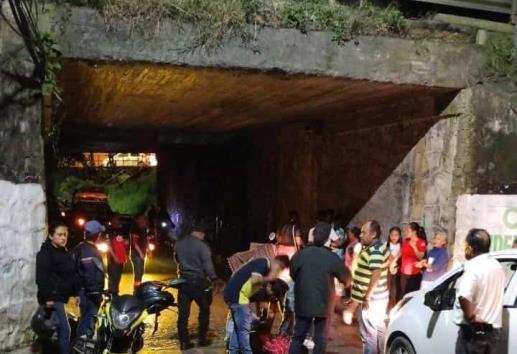 Ebrio motociclista atropella a tres personas en Córdoba
