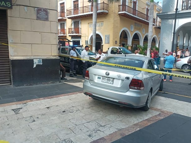 Conductor choca varios carros y termina detenido en centro histórico de Veracruz |VIDEO