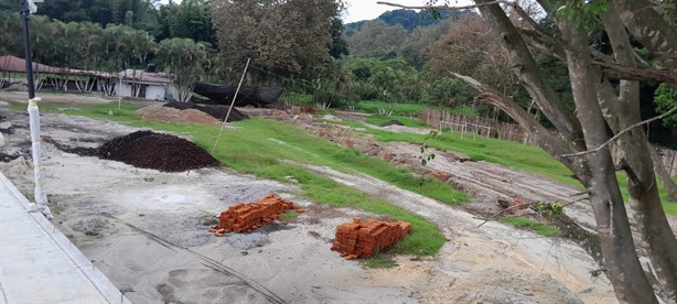 Construcción de centro comercial amenaza manantial de Coatepec; exigen clausura (+VIDEO)