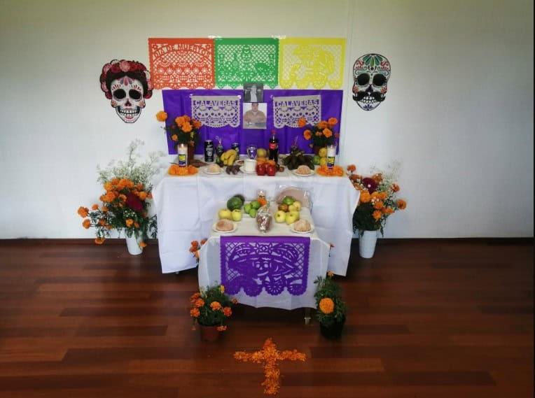 Por esta razón no deberías comer la ofrenda del altar de Día de Muertos