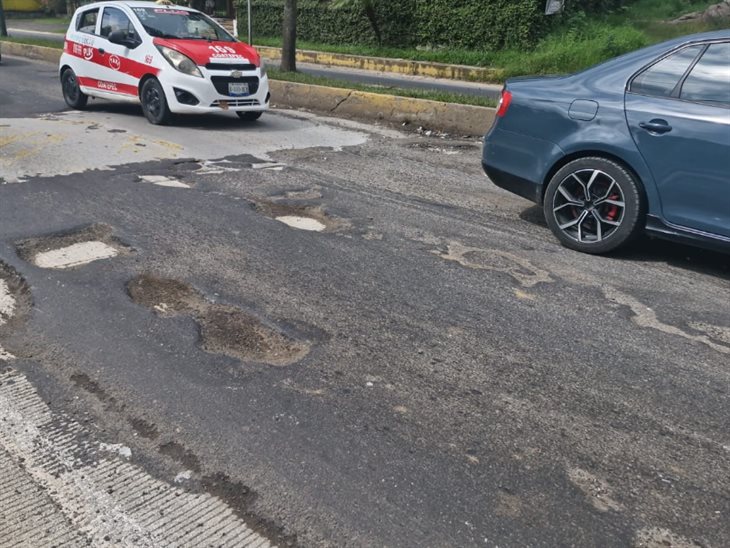 ¿Baches o cráteres?, carretera Xalapa-Coatepec sigue en pésimo estado