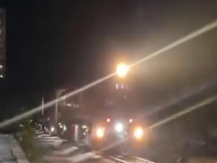 ¿Qué es el extraño tren de fuego que pasó por Soledad de Doblado, Veracruz?| VIDEO