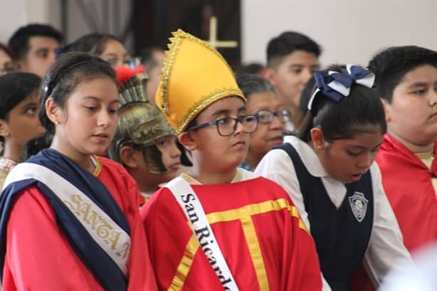 Misantla celebra a Todos los Santos con misa y marcha infantil