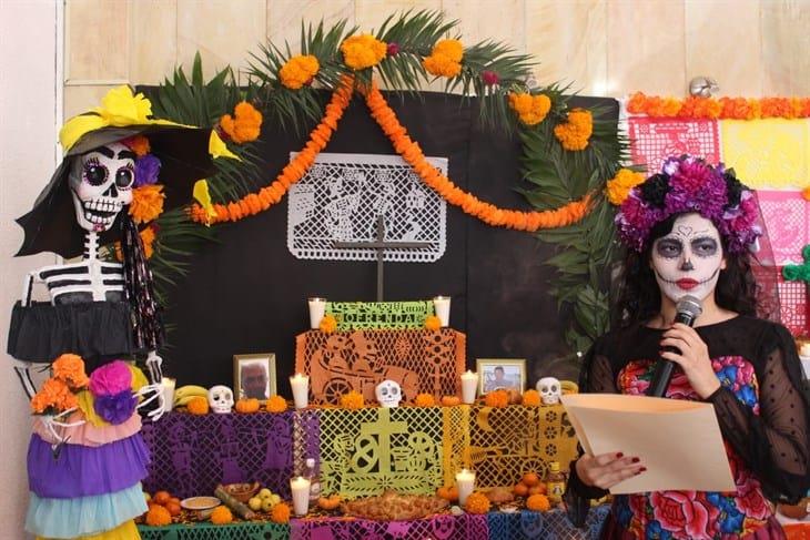 Con actividades y exposición de ofrendas, IMSS Veracruz Norte conmemora el Día de Muertos