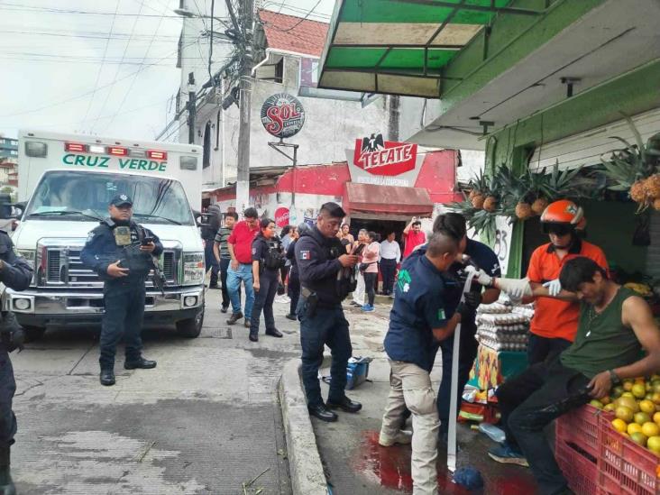 Incendio en colonia de Xalapa deja un lesionado y causa movilización