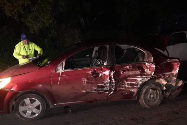 Accidente en carretera Tinajas-Tierra Blanca deja una persona herida y daños cuantiosos