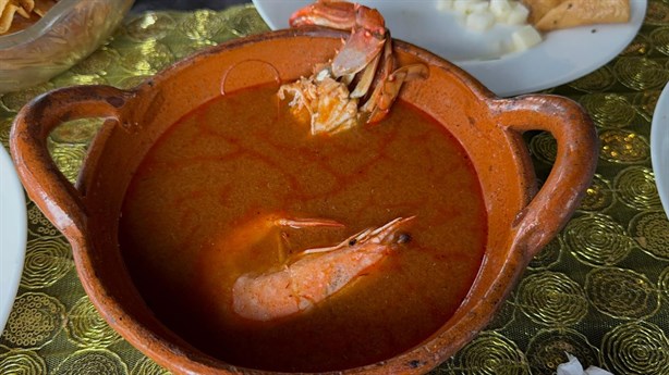 Rey de Reyes, un paraíso gastronómico frente a Plaza Banderas de Boca del Río | VIDEO