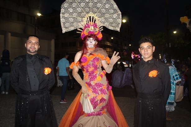 Efectúan onceavo papaqui de catrinas Tradiciones Mexicanas en Veracruz