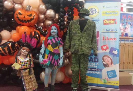 Plaza Mocambo realiza divertido concurso de disfraces por Halloween y Día de Muertos