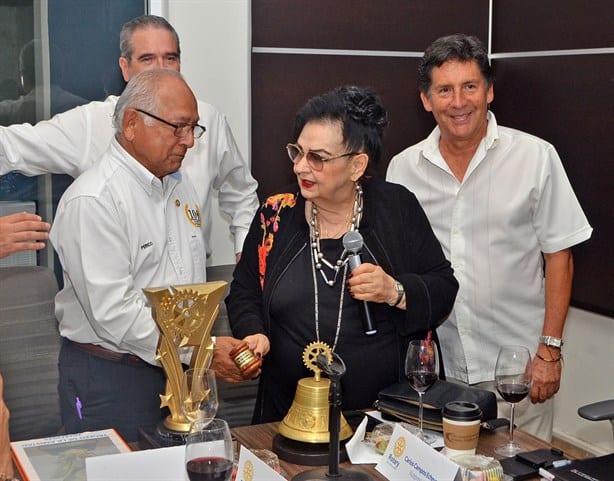 Club Rotario Veracruz Libertad entrega Trofeo de la Amistad