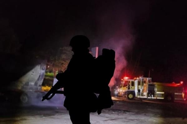 Cobradores de piso marcan su territorio en sur de Veracruz: atacan vehículo con molotov
