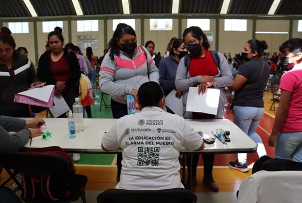 ¿Cuál es la beca para educación básica Rita Cetina Gutiérrez y como pueden obtenerla los estudiantes? 