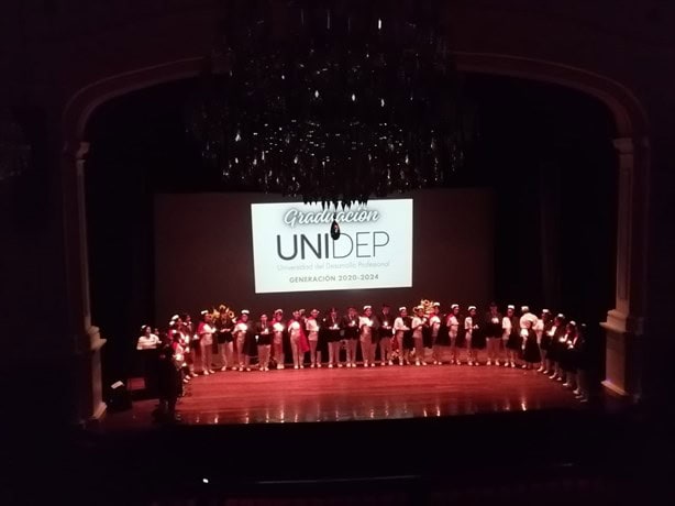 Efectúan ceremonia de graduación de la UNIDEP Plantel Veracruz