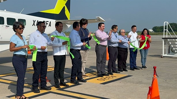 Presentan oficialmente nueva aerolínea AERUS en el aeropuerto de Minatitlán | VIDEO