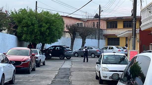 Joven mujer es agredida afuera de su domicilio en Orizaba, se presume una riña familiar