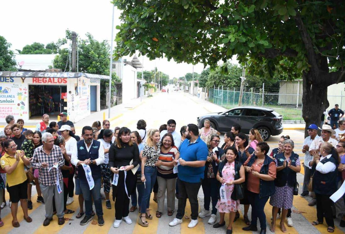 Alcaldesa Paty Lobeira inaugura obra de pavimentación en concreto hidráulico en la colonia Valente Díaz