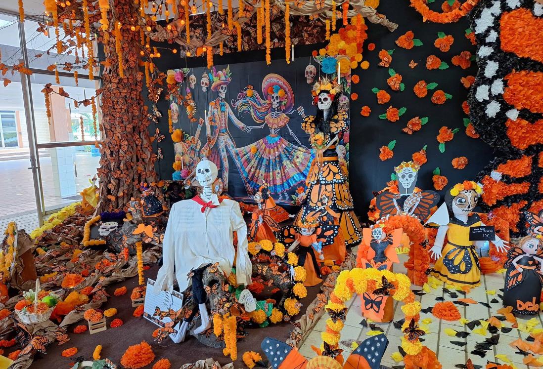 Colegio La Paz realizó increíble exposición dedicada al Día de Muertos en Veracruz