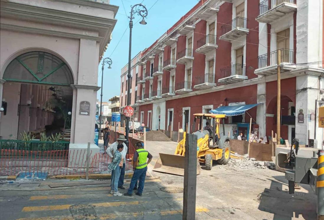 Esta calle del centro de Veracruz fue cerrada al paso vehicular