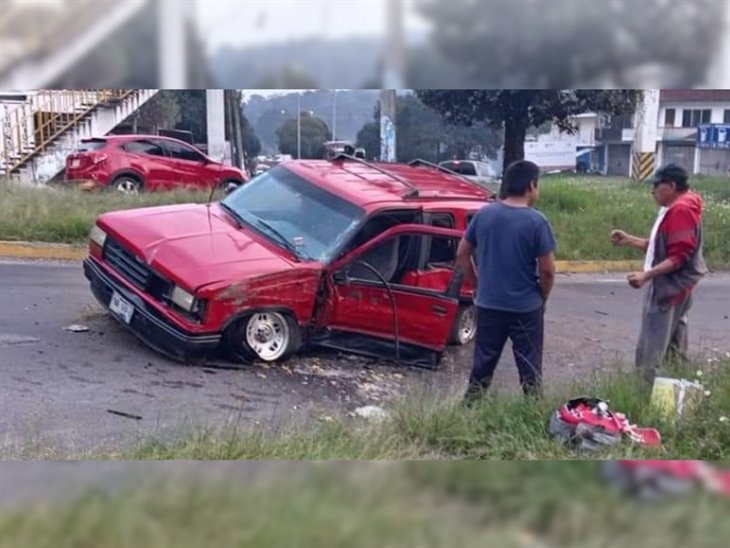 ¡Perdió el control! camioneta sufre accidente en la zona de El Gallito, en Banderilla