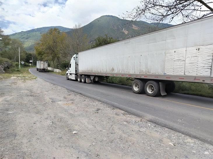 ¡Urge atención! Deterioro y aforo vehicular crecen considerablemente en la carretera Orizaba-Tehuacán