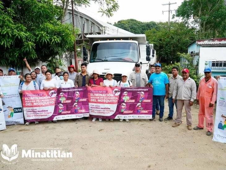 Estrategias de limpieza en Capoacan tras la creciente del río Coatzacoalcos